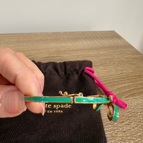Kate Spade Bow Gold Bangle Green Bracelet - Picture 3 of 5